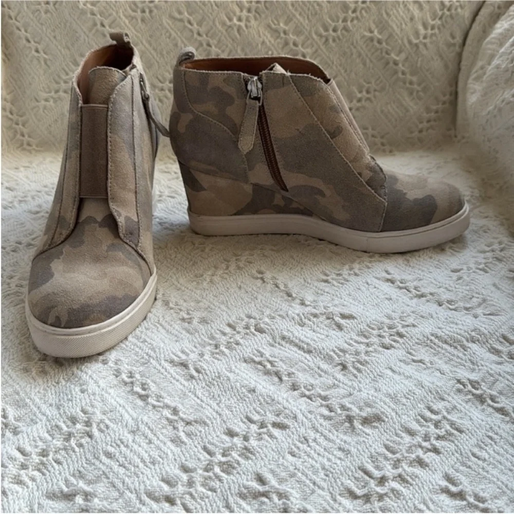 Paolo Tan Camouflage Wedge Sneakers